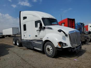 Salvage Kenworth Constructi
