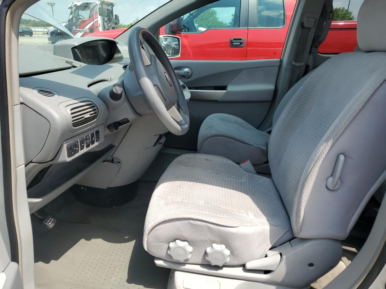Nissan Quest S Image 7