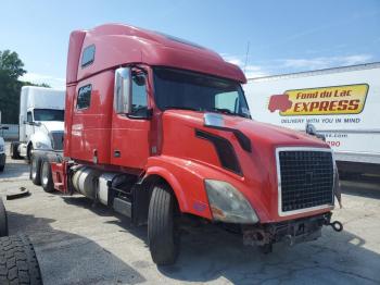  Salvage Volvo Vnl
