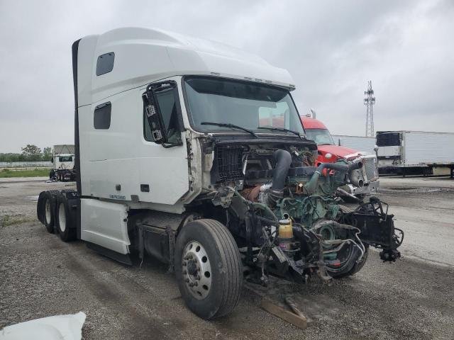  Salvage Volvo Vn