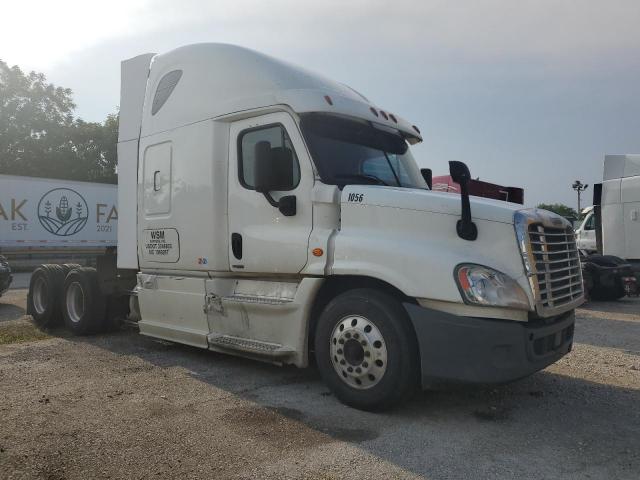  Salvage Freightliner Cascadia 1