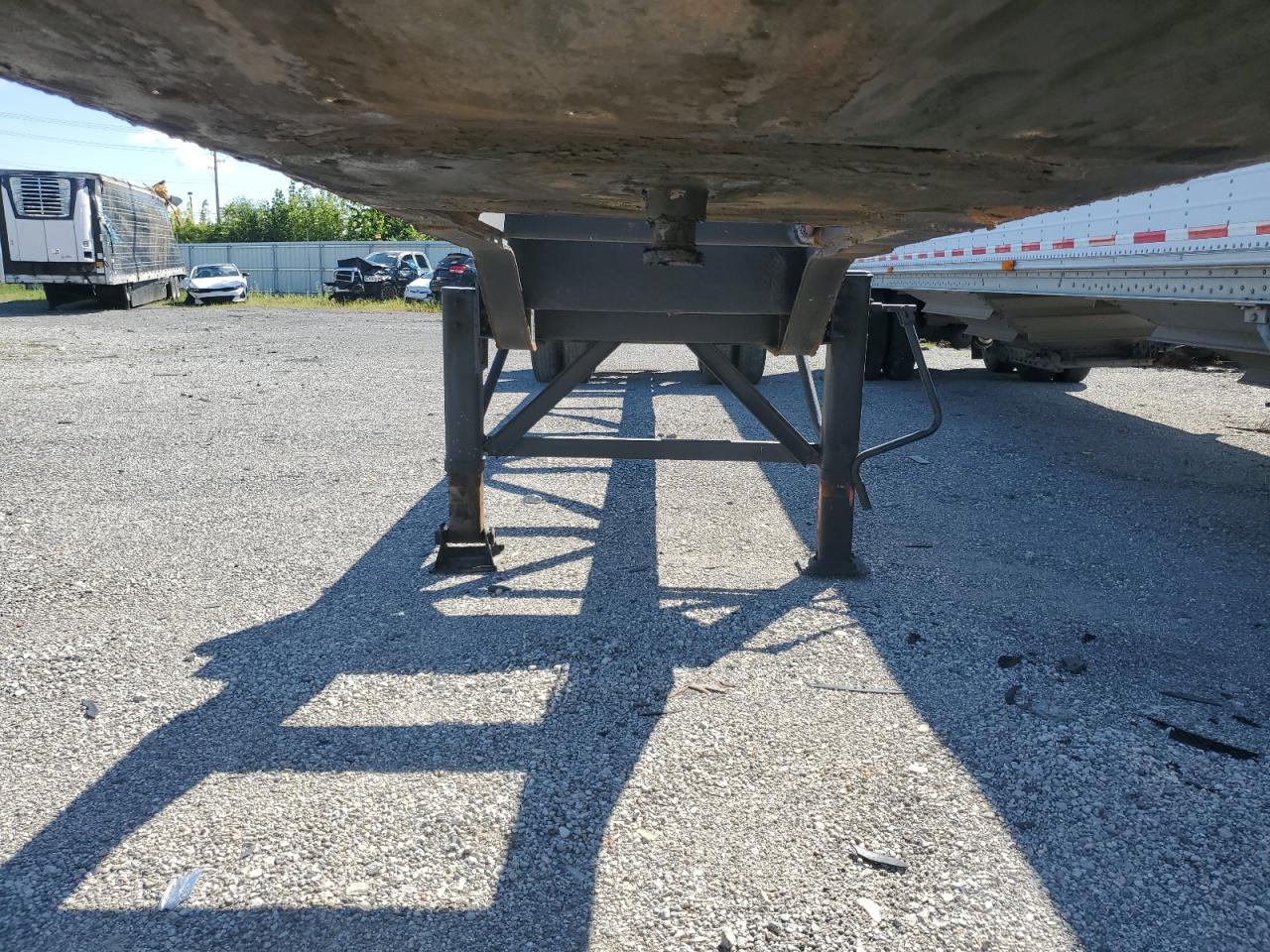 Monon Trailer Image 4