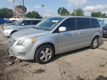  Salvage Volkswagen Routan