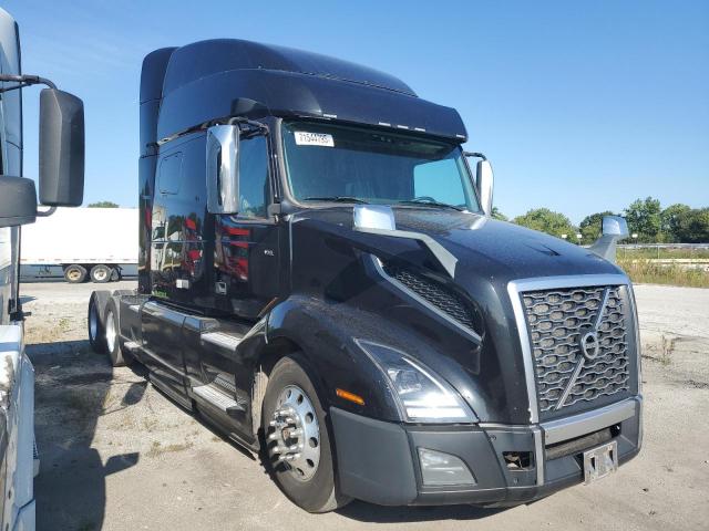  Salvage Volvo Vn