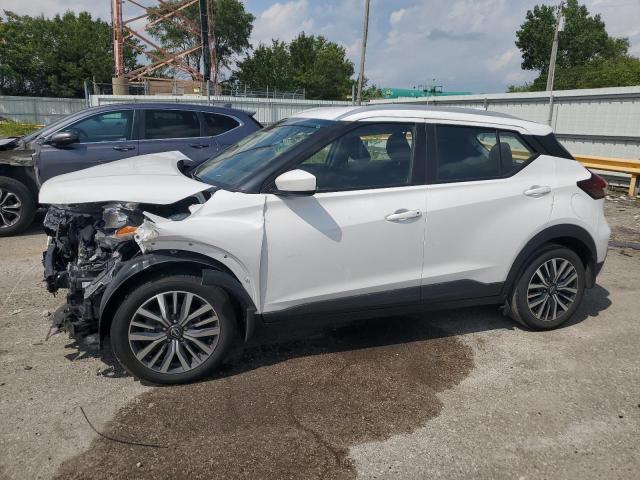  Salvage Nissan Kicks