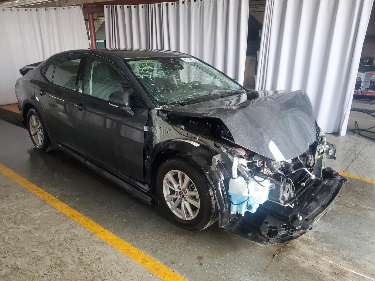 Toyota Camry Xse Image 4