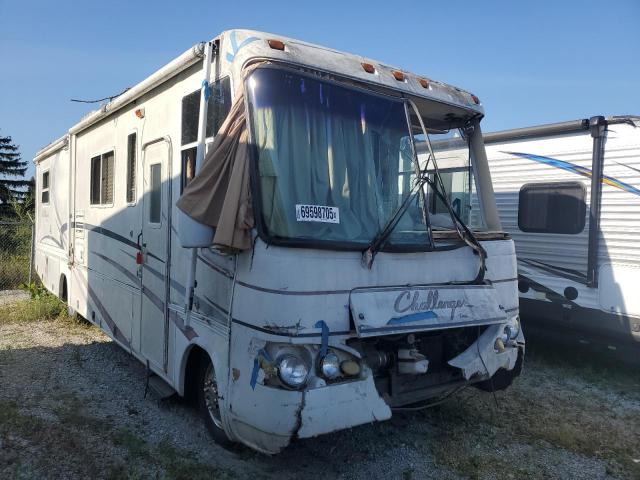  Salvage Workhorse Custom Cha Motorhome