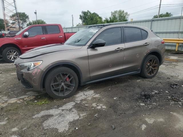  Salvage Alfa Romeo Stelvio