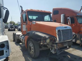 Salvage Freightliner Cst112