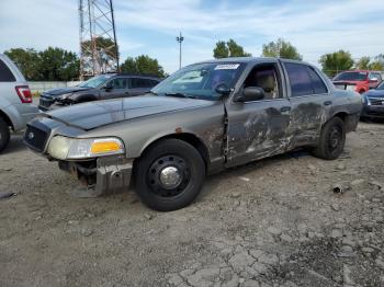  Salvage Ford Crown Vic