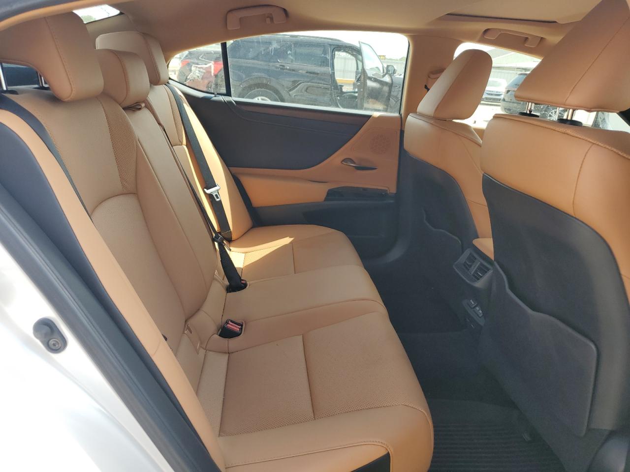 Lexus Es 350 Base Image 7