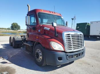  Salvage Freightliner Cascadia 1