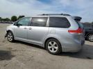 Toyota Sienna Le Image 4