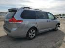 Toyota Sienna Le Image 2