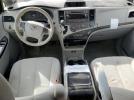 Toyota Sienna Le Image 10