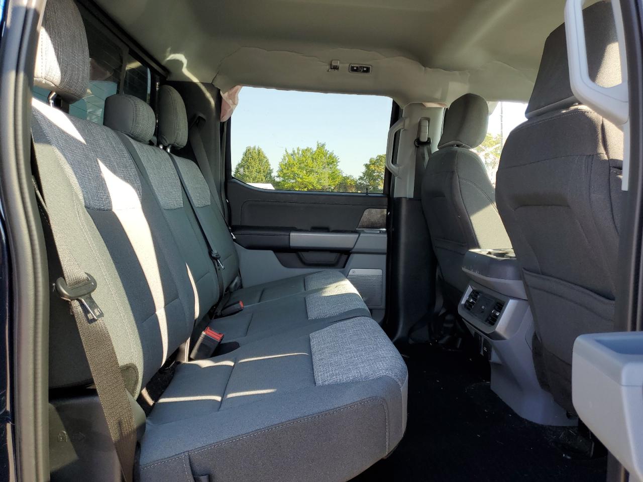 Ford F-350 Super Duty Image 5