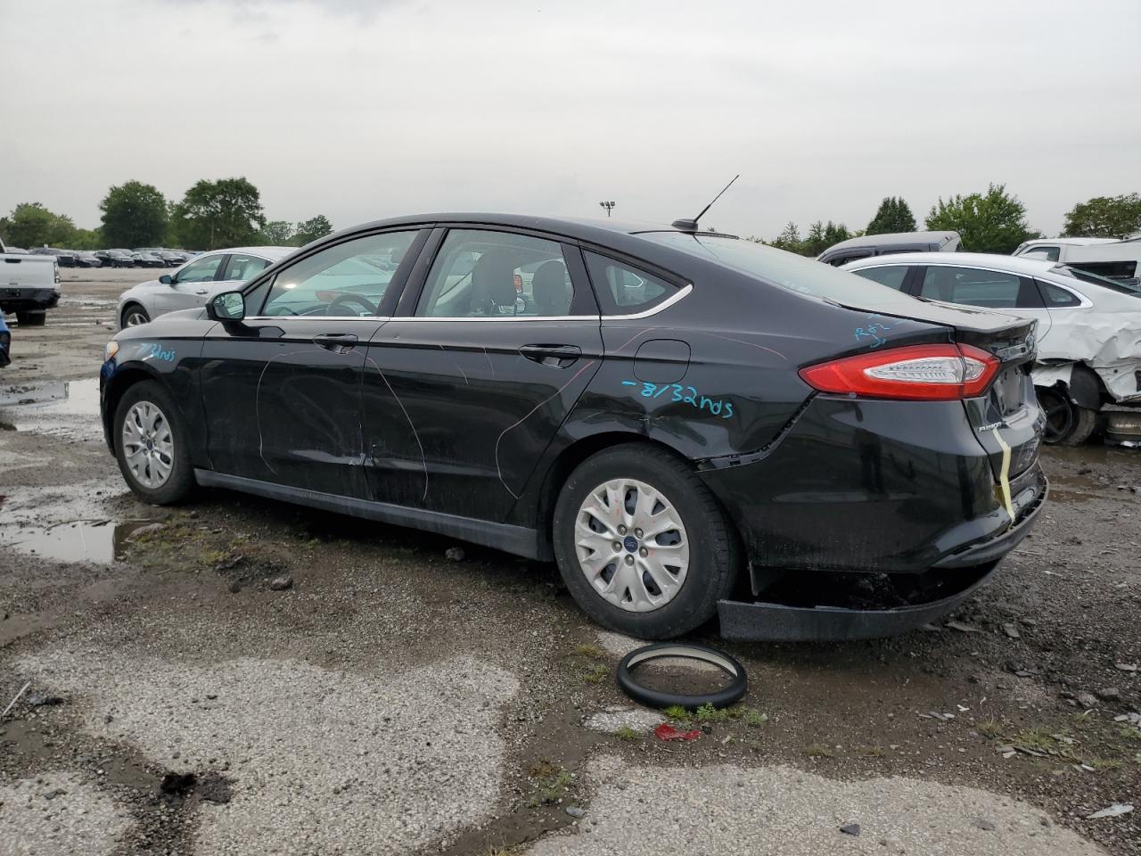 Ford Fusion S Image 3