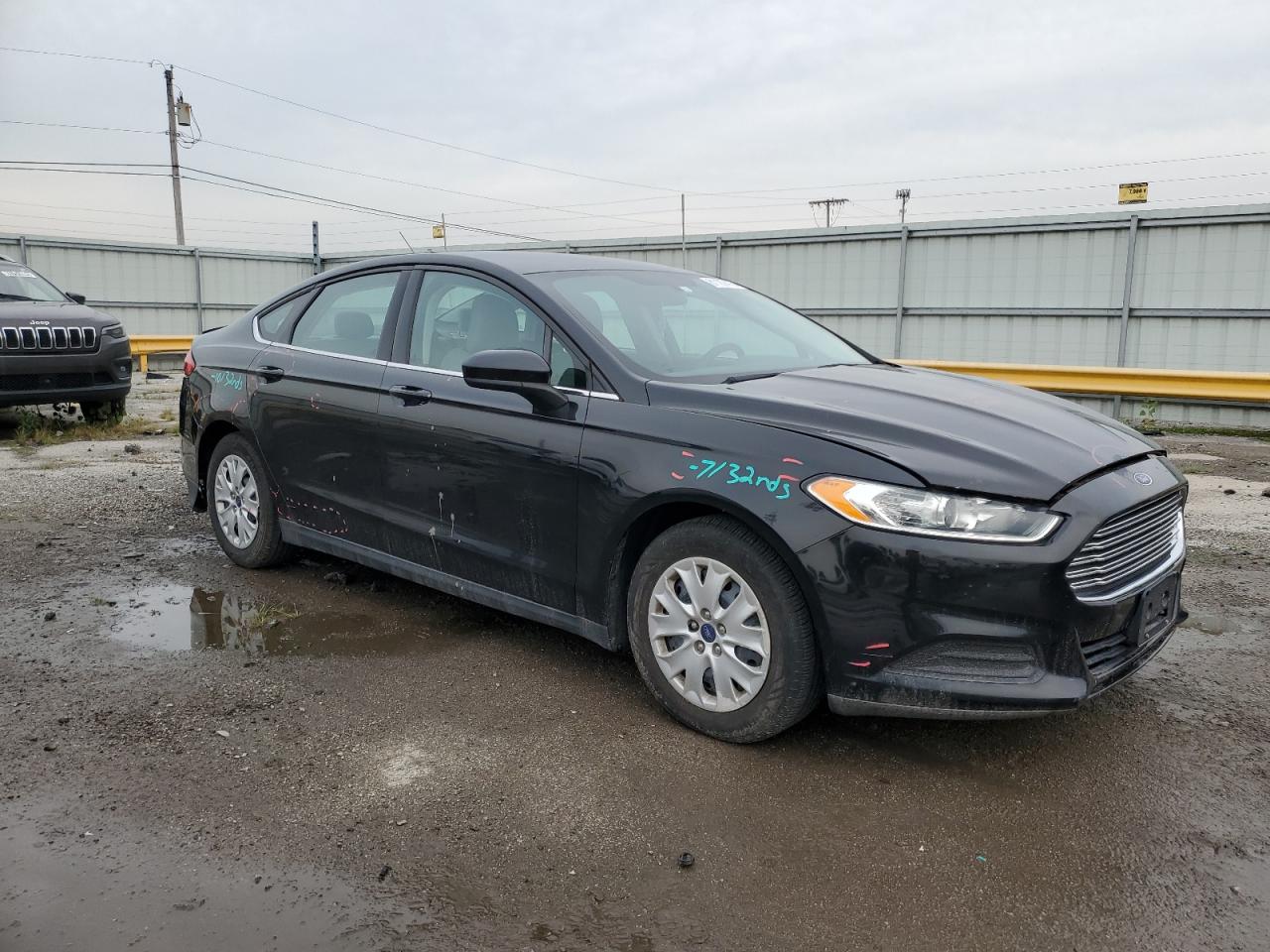 Ford Fusion S Image 5