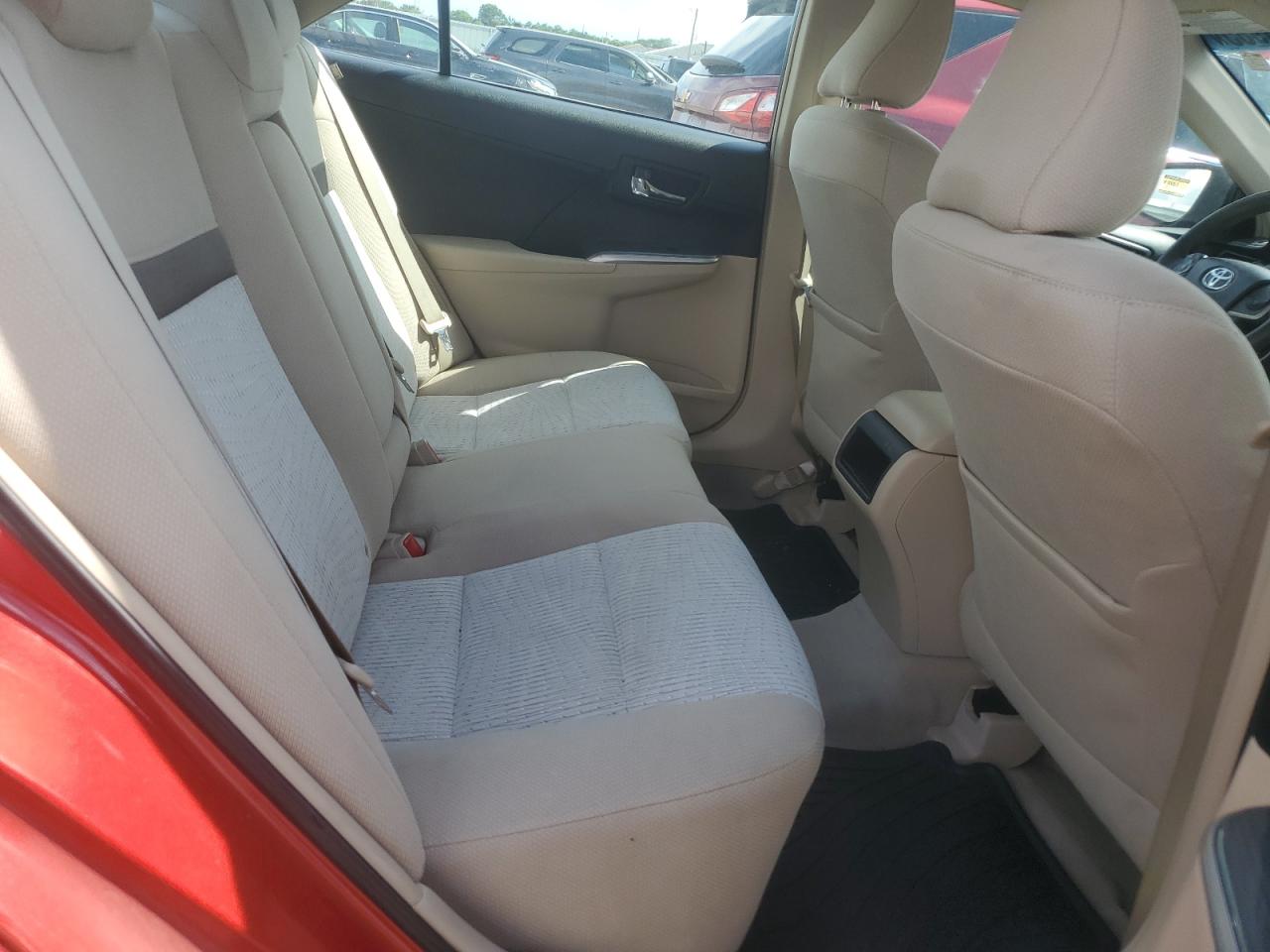 Toyota Camry Hybrid Image 8