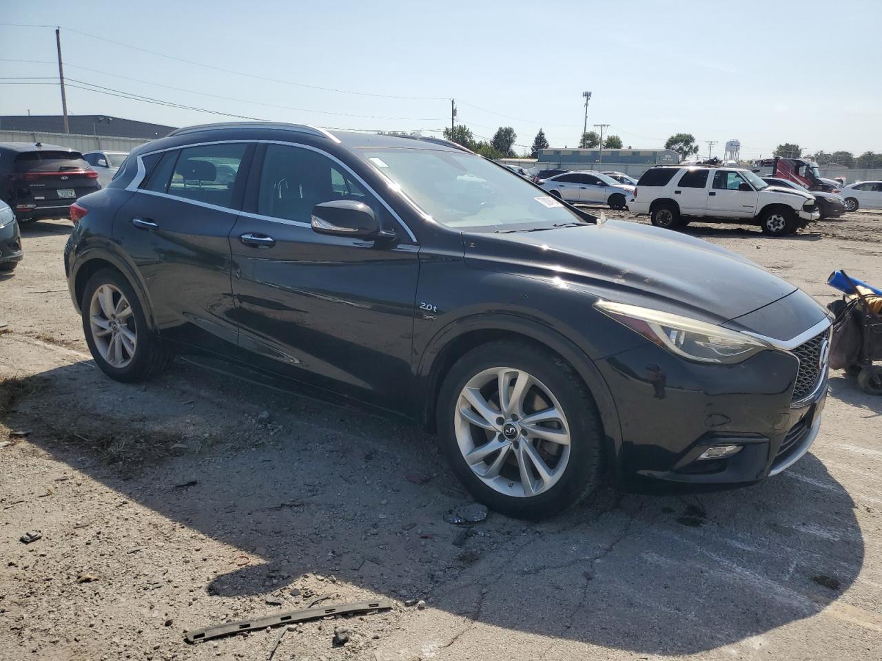 INFINITI Qx Base Image 9