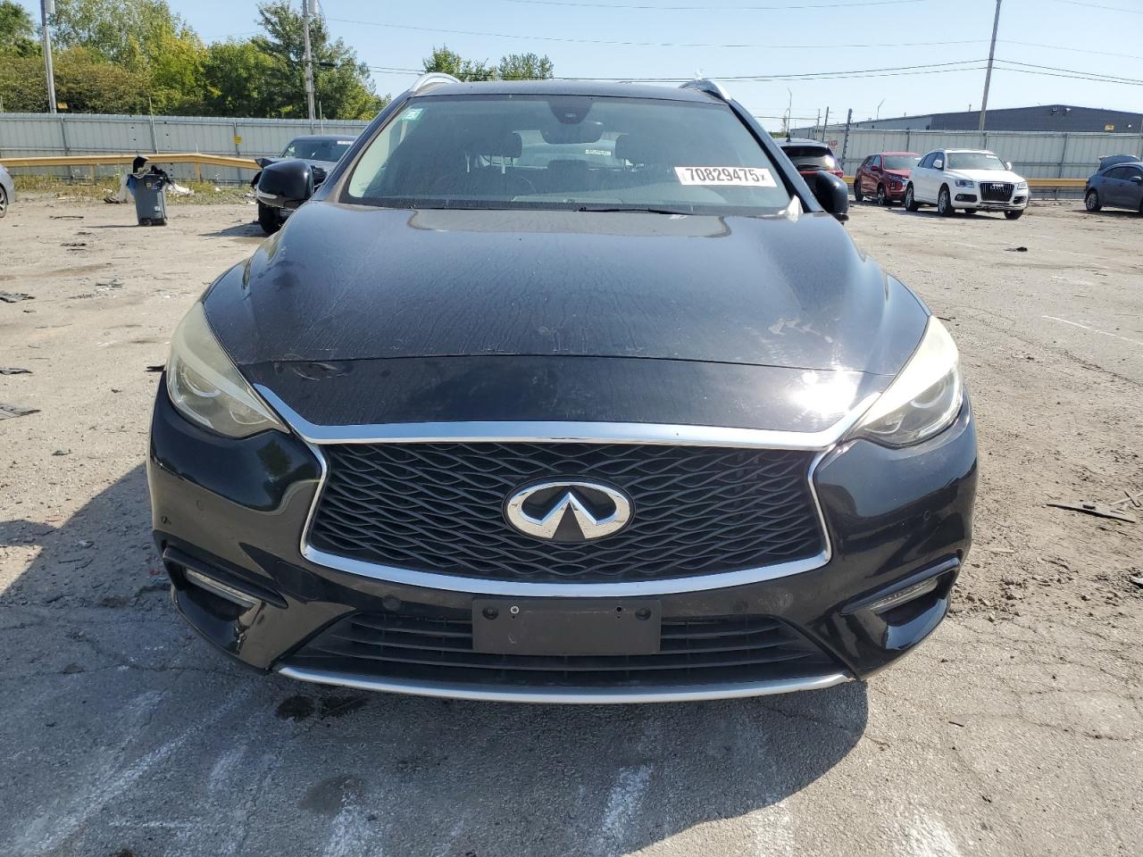 INFINITI Qx Base Image 12
