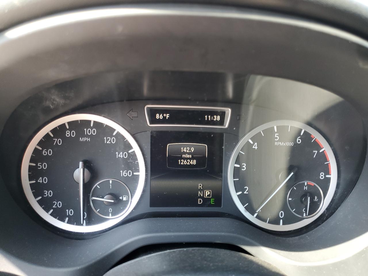 INFINITI Qx Base Image 10