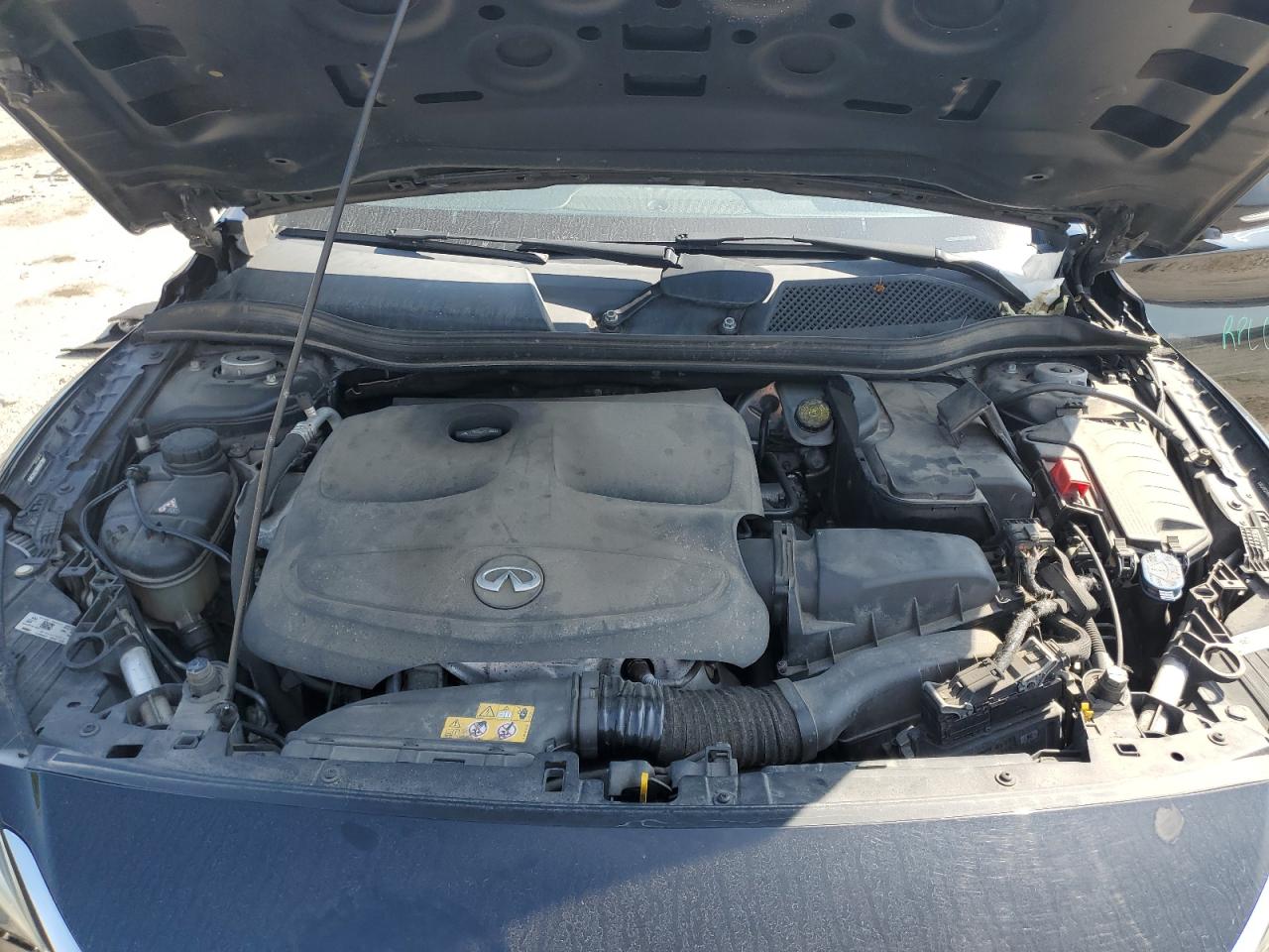 INFINITI Qx Base Image 7