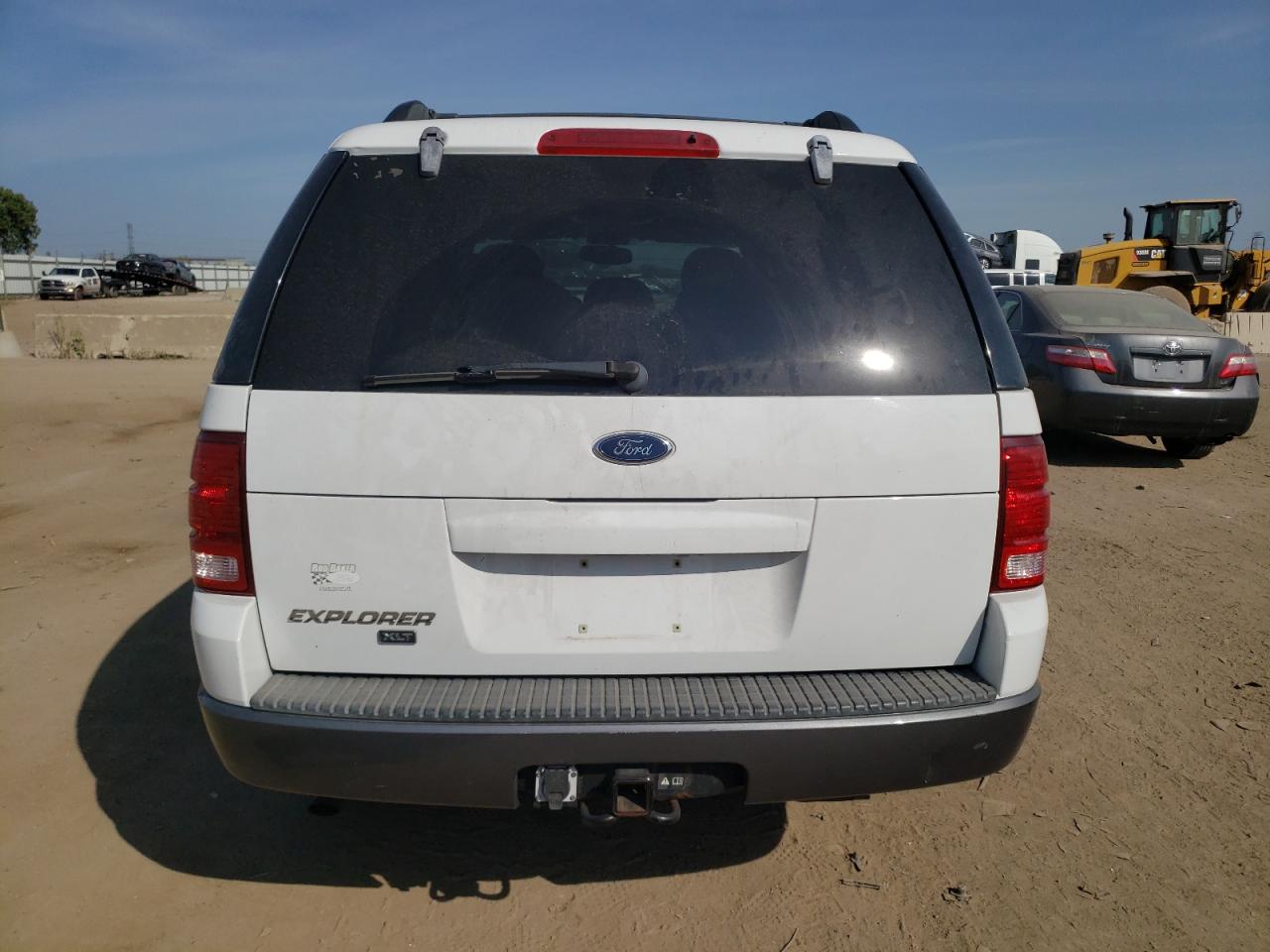 Ford Explorer Xlt Image 2