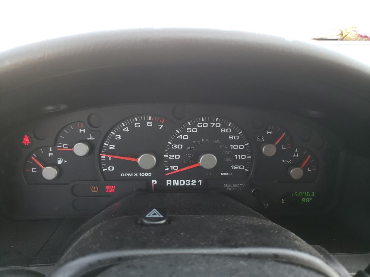 Ford Explorer Xlt Image 6