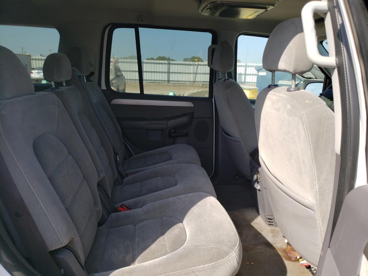 Ford Explorer Xlt Image 7