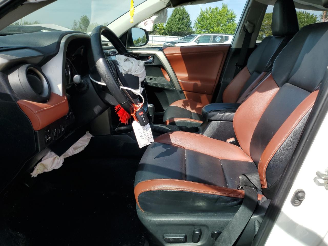 Toyota RAV4 Limited Image 7