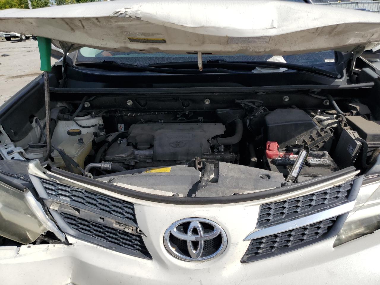 Toyota RAV4 Limited Image 12