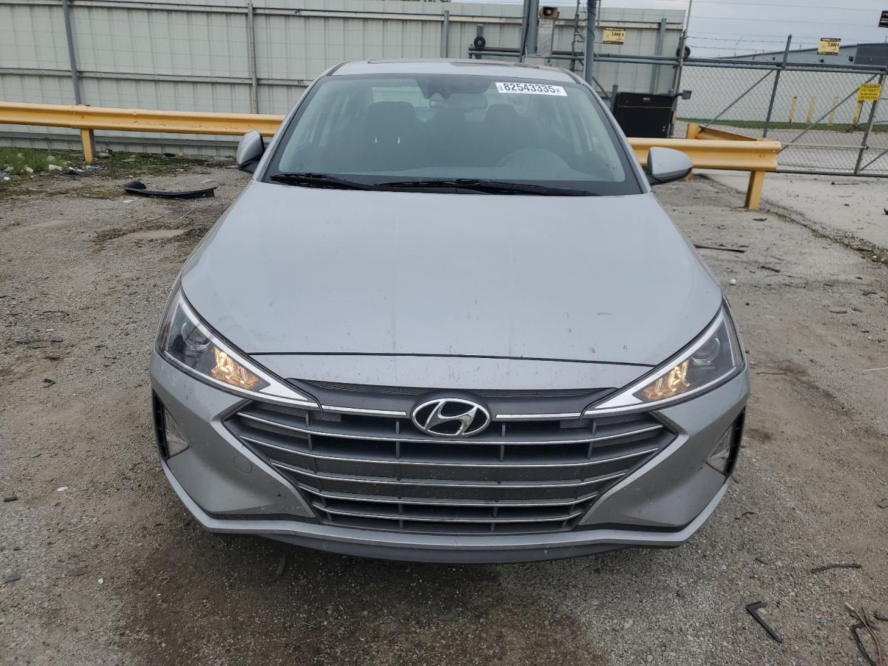 Hyundai ELANTRA Sel Image 4