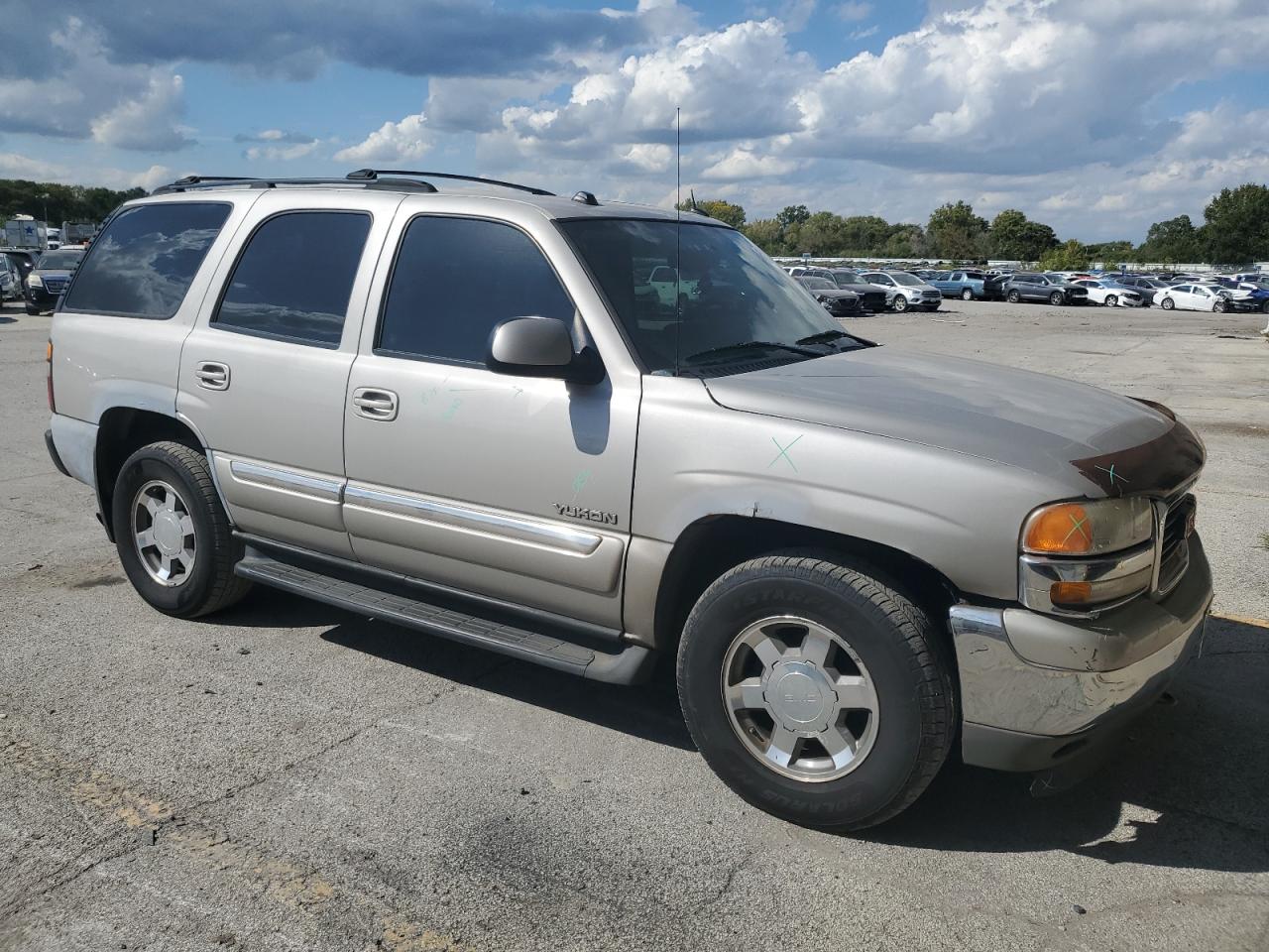 GMC Yukon Image 8