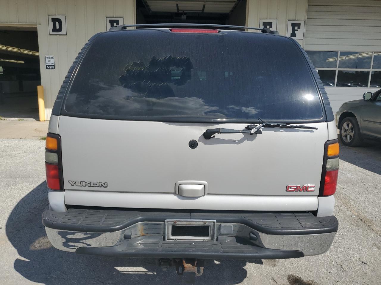 GMC Yukon Image 9