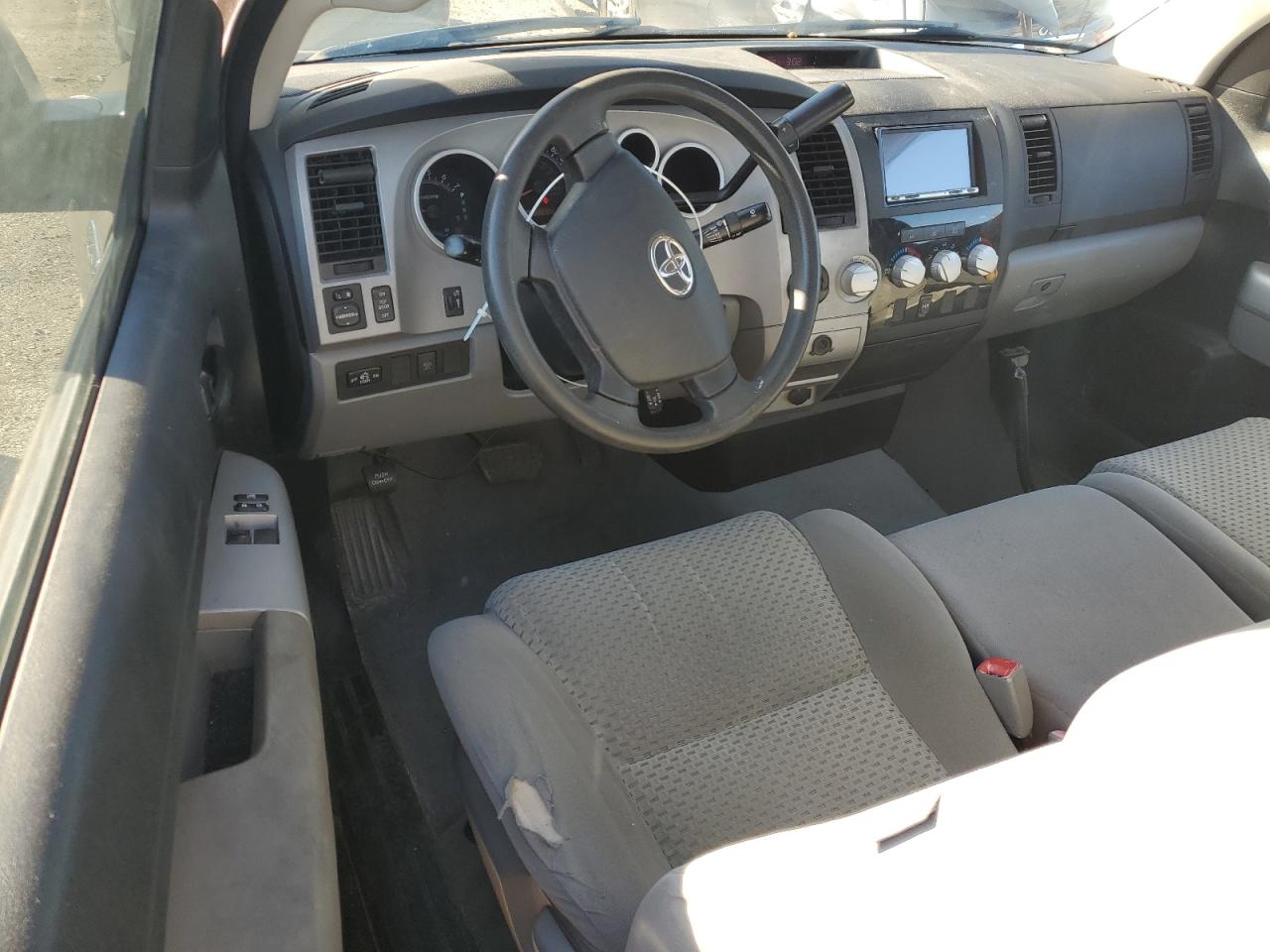 Toyota Tundra Image 12