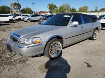  Salvage Lincoln Towncar
