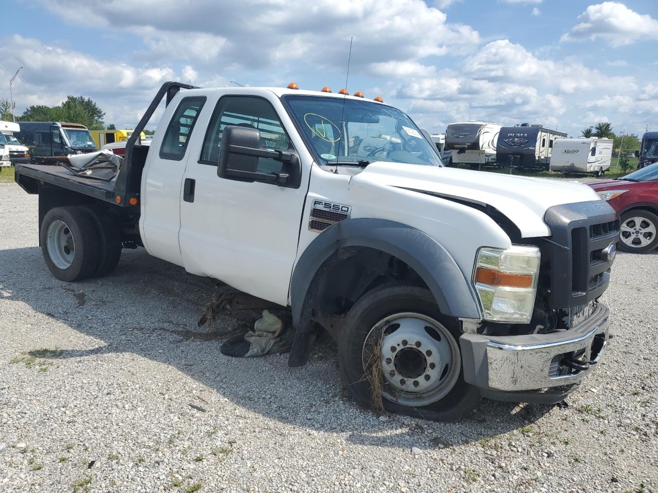 Ford F-550 Super Duty Image 13