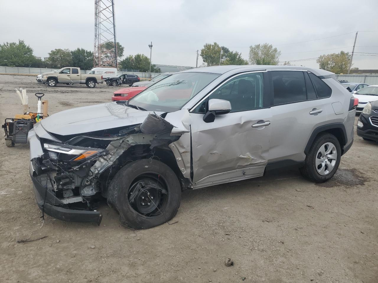 Toyota RAV4 Le Image 1