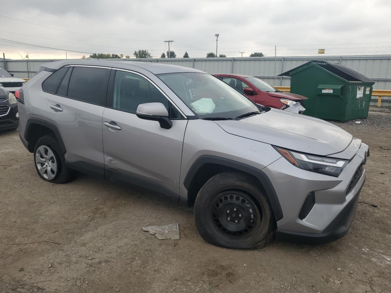 Toyota RAV4 Le Image 8