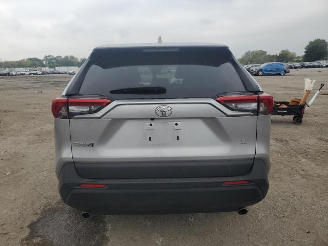 Toyota RAV4 Le Image 2