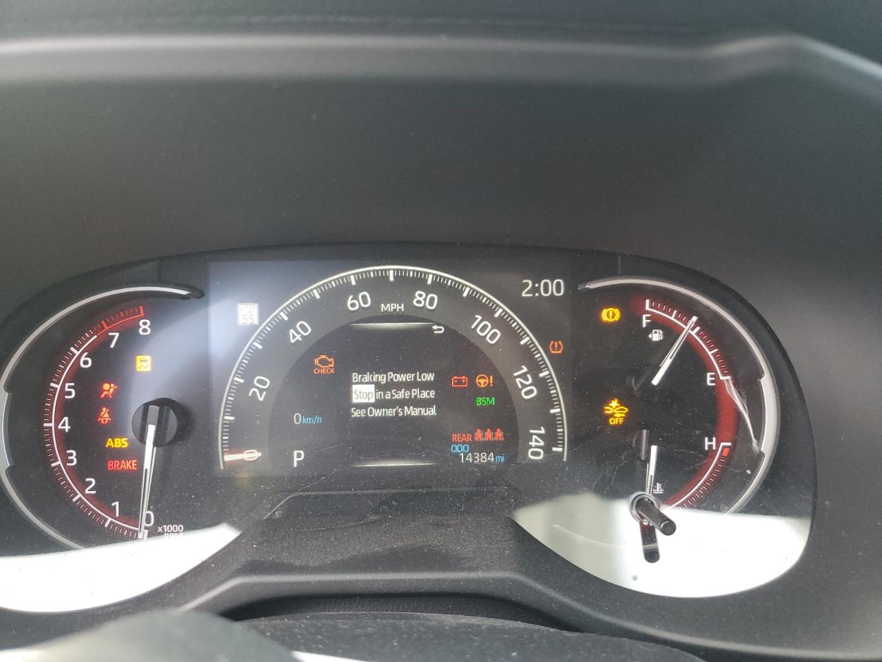 Toyota RAV4 Le Image 4