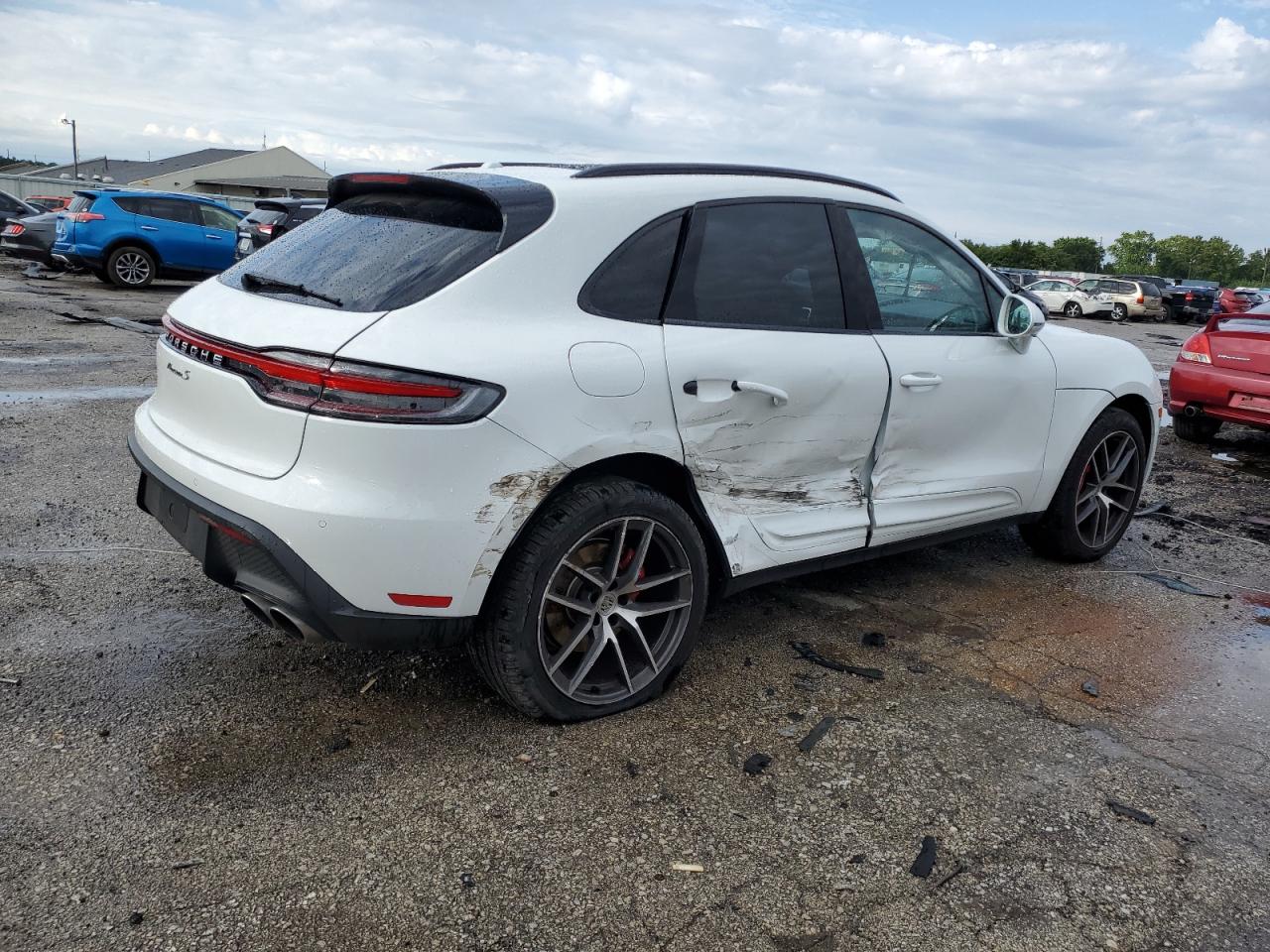 Porsche Macan S Image 12