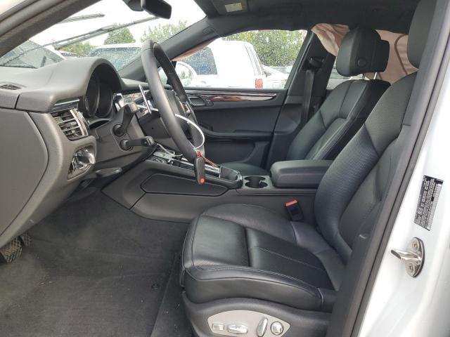 Porsche Macan S Image 3