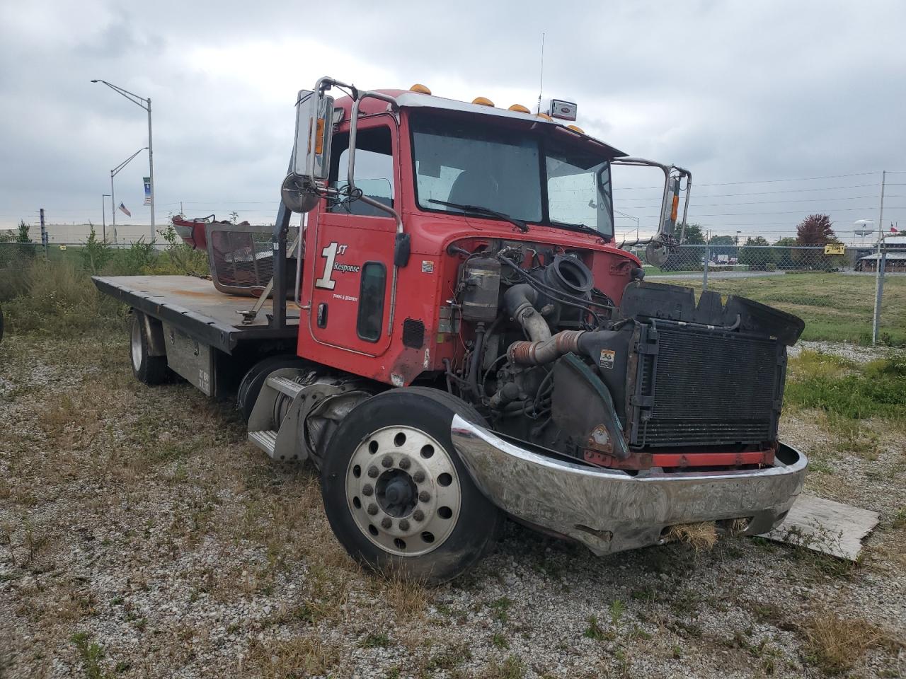 Peterbilt Tractor 337 Image 1