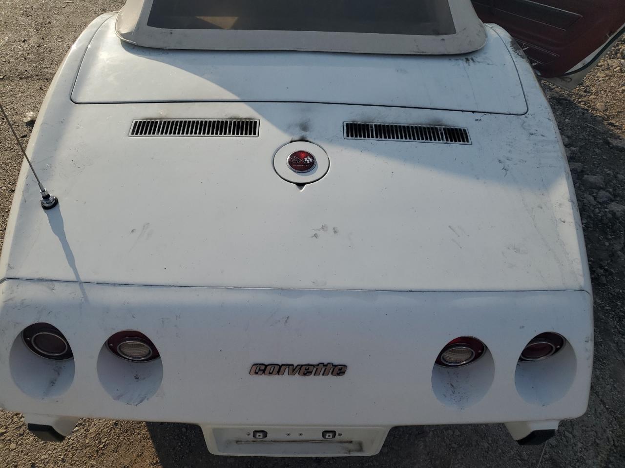 Chevrolet Corvette Image 12