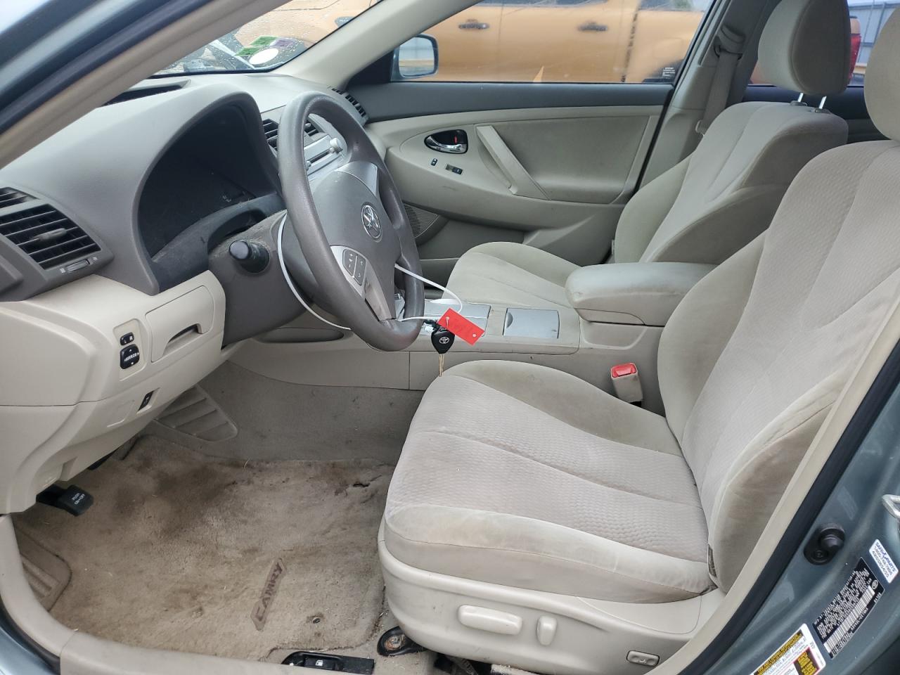 Toyota Camry Base Image 11