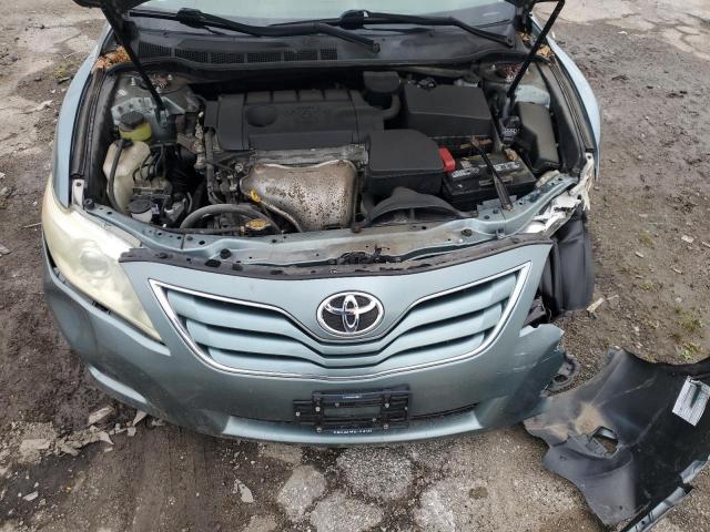 Toyota Camry Base Image 4