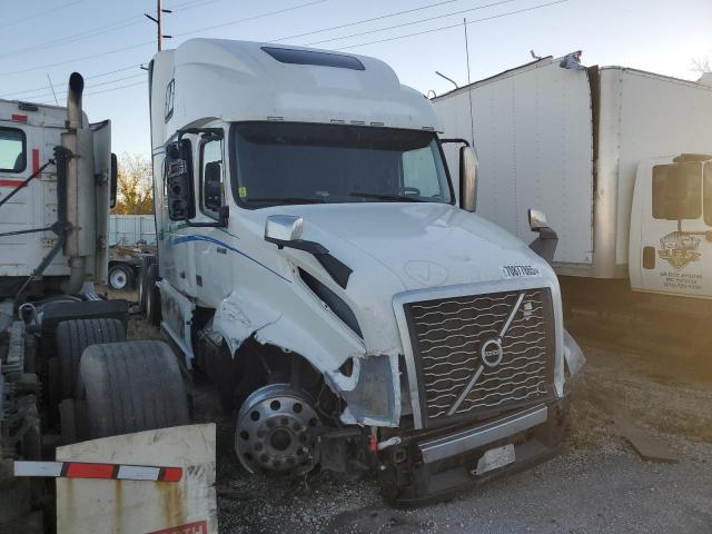  Salvage Volvo Vnl