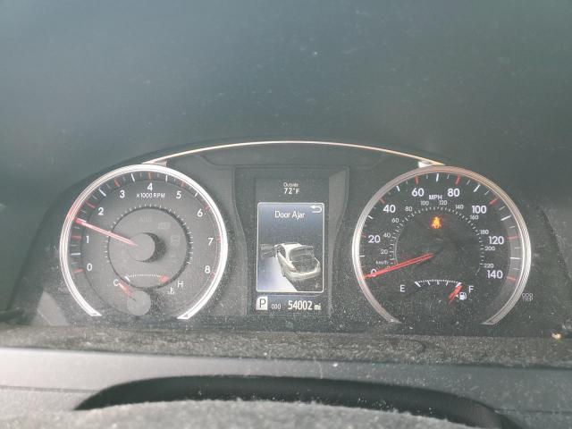 Toyota Camry Le Image 2